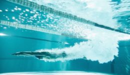 8 výhod proč pravidelne plavat
